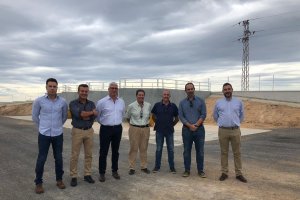 Autoridades en las instalaciones inauguradas en el municipio carbonero.