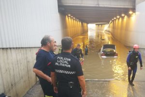 Imagen del túnel en el que ha muerto ahogado un hombre por el temporal.