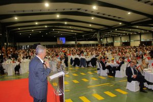 El presidente de CASI, Miguel Vargas, dando la bienvenida a los asistentes.