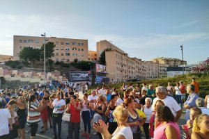 Movilización de los vecinos cortando la Carretera de Ronda
