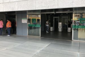 Imagen de la puerta de entrada a la Ciudad de la Justicia de la capital.
