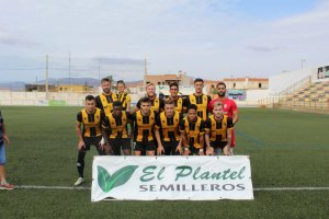 El Berja mereció más ante un equipo experto.