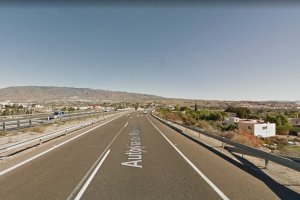 La vía A-7 a su paso por Huércal de Almería.