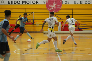 Antonio Vargas conduce el ataque celeste.