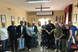 La delegación almeriense junto a jiennenses y granadinos en el encuentro en Linares.
