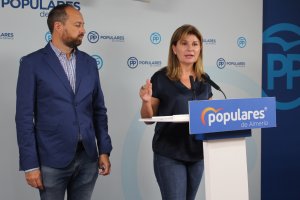 Los parlamentarios Ramón Herrera y Rosalía Espinosa.
