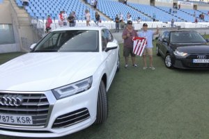Los premiados con sus audis.
