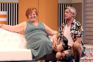 La comedia ‘Sé infiel y no mires con quién’ inaugura la programación este sábado día 5.