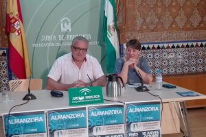 Emilio Ruiz y Sandra Sanz durante la rueda de prensa.