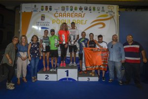 El podio con los vencedores.