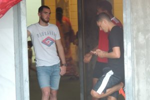 Peybernes y Yanis, el último día del mercado de verano.