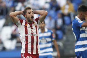 Vada se lamenta después de perdonar una buena ocasión en la primera parte.