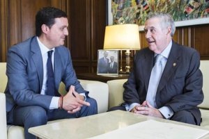Javier A. García, presidente de la Diputación, junto al fiscal Fernando Brea.