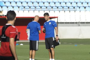 Pedro Emanuel hablando con Rui Gomes en el Mediterráneo.