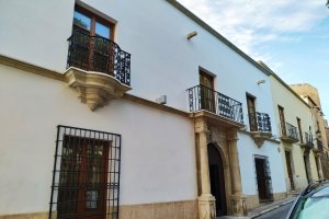 Fachada de la Casa de los Puche