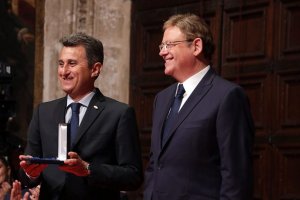 El presidente de Anecoop, Alejandro Monzón, recogió el premio.