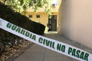 Cordón durante la inspección ocular