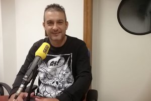 Isra Polo comentando el partido en la Cadena SER.