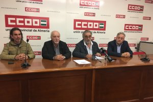 Miembros de la Mesa del Tren, ayer en la sede de CC OO.