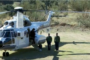 El helicóptero con los restos de Franco aterriza en Mingorrubio.