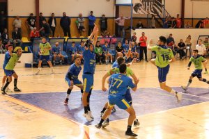 Derrota en una pista complicada.