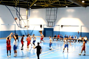 Los almerienses derrotaron al Mijas ante su afición.