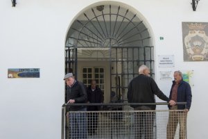 Las personas mayores reciben la mayoría de las penensiones.
