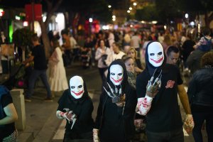 No ha habido nadie sin disfrazar en todo el centro en la Noche en Negro.