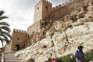Imagen del exterior de la Alcazaba de Almería.