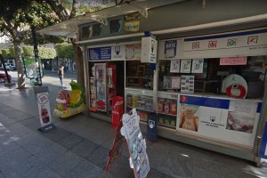 Administración de Lotería del Paseo de Almería, 28, que ha dado el premio.