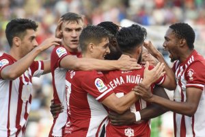 El Almería se mantiene segundo clasificado.