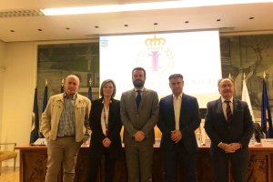 Participantes en el debate.