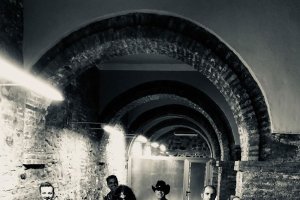 La guardia trae la música de los 80 a Premium Black