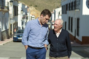 Miguel Ángel Castellón junto a José Antonio Torres, alcalde de Chercos