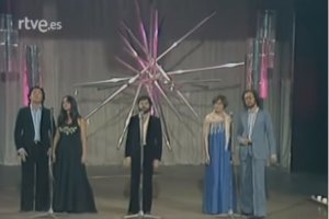 Jarcha interpreta \'Habla pueblo, habla\'.