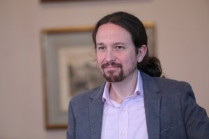 El líder de Podemos, Pablo Iglesias, tras la rueda de prensa en el Congreso de los Diputados.