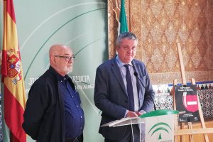 El delegado y el presidente de ARA, en la presentación de las actividades.