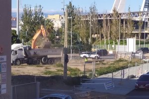 Las máquinas ya trabajan en el solar municipal