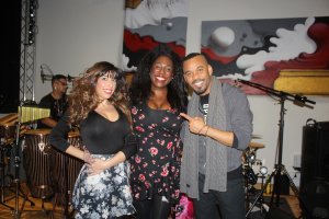 Carlene Graham  junto a Lola Dorado y Chipper.