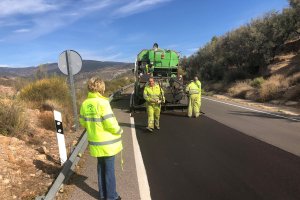 Eloísa Cabrera ,en una de las carreteras donde se trabaja.