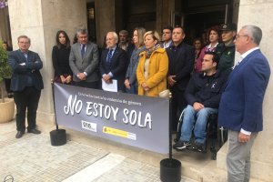 Minuto de silencio en la Subdelegación.