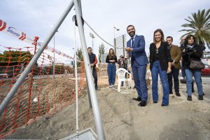 Puesta de la primera piedra del edificio