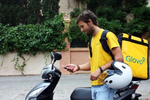 Glovo ya está en 70 ciudades españolas, entre ellas Almería.