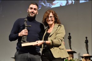 Antonio Lorente, este lunes recogiendo el preciado galardón.