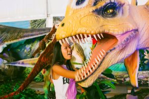 Más e 30 especies de Dinosaurios a tamaño real en el Salón Infantil y Juvenil Érase una vez en Aguadulce.