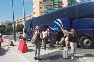 Trasbordo en la estación de Andaluces.