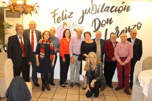 Junto a Lorenzo Campos Muñoz posaron todos los docentes que en ese momento gozan ya de su merecida jubilación.