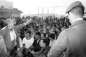 Imagen de El Ejido en sus días críticos de febrero de 2000.