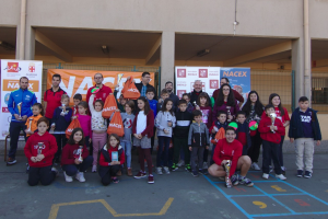 Los campeones posan tras disfrutar del gran torneo.