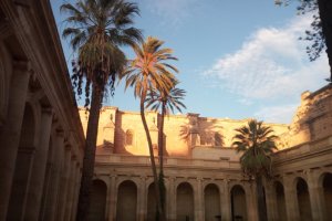 El claustro catedralicio no acogerá, finalmente, via crucis alguno.